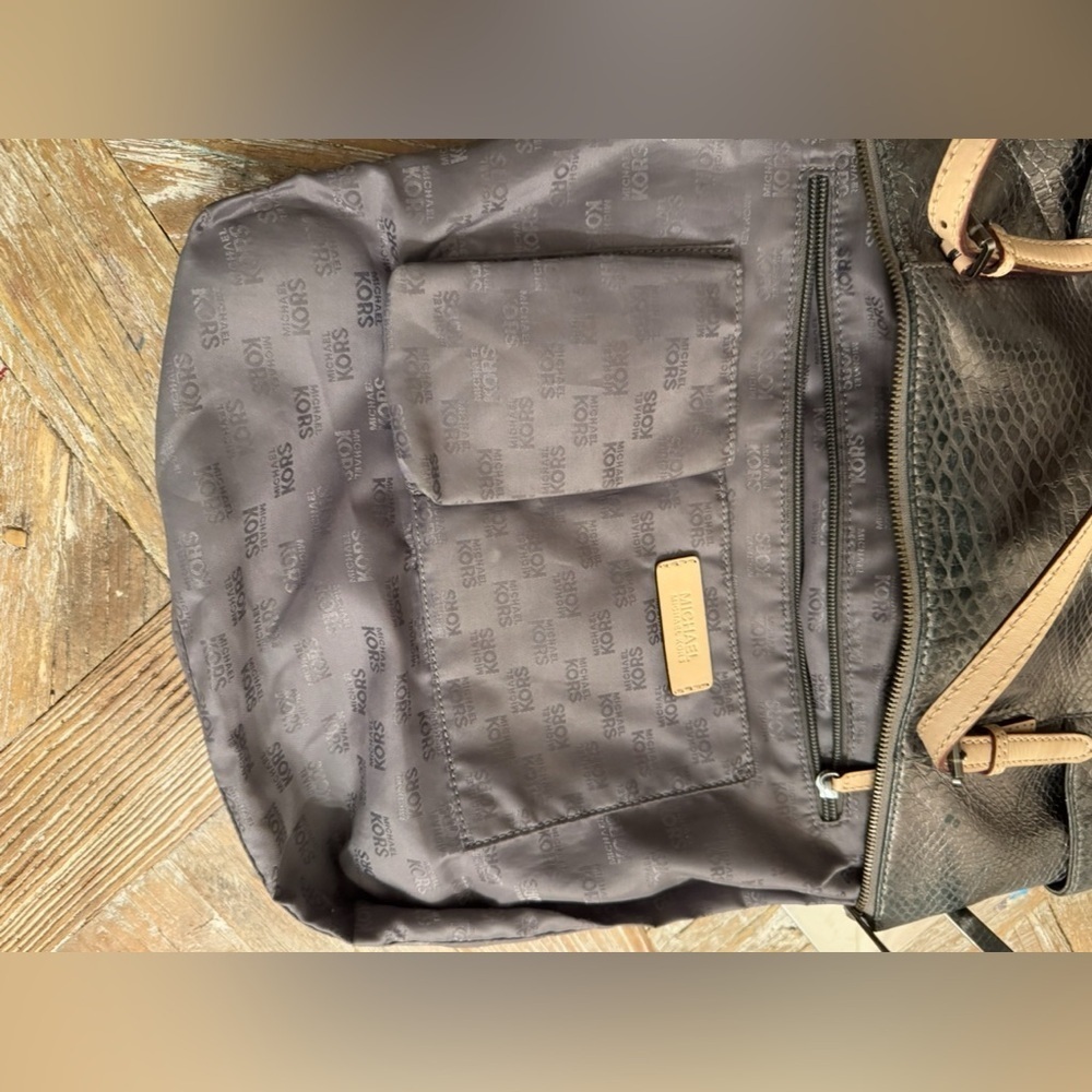 Michael Kors Bag - Picture 10 of 10